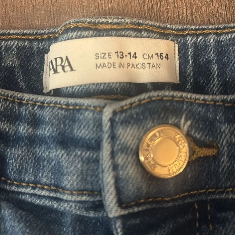 ‎Zara Jeans